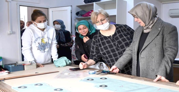 ​Vekil ve başkan kursları gezdi