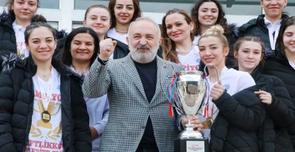 ​VOLEYBOL KUPASI ÇİFTLİKKÖY DE