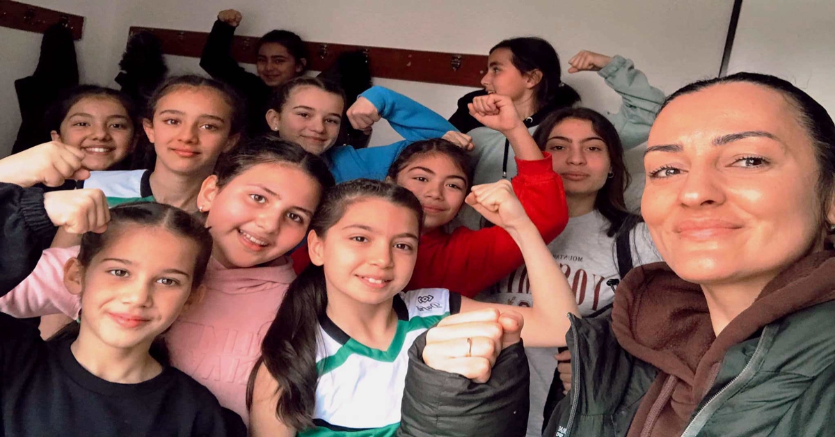 VOLEYBOLCULAR NAMAĞLUP ŞAMPİYON