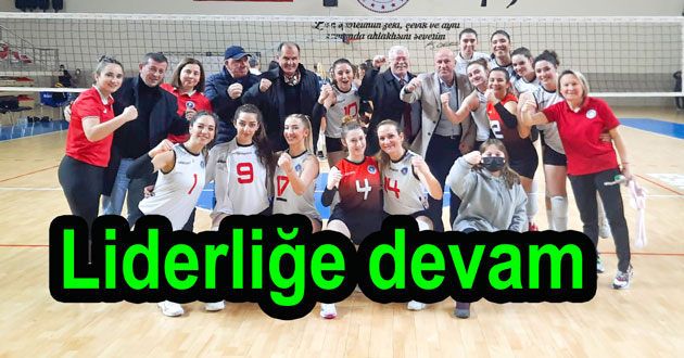 Voleybolda Çiftlikköy lider