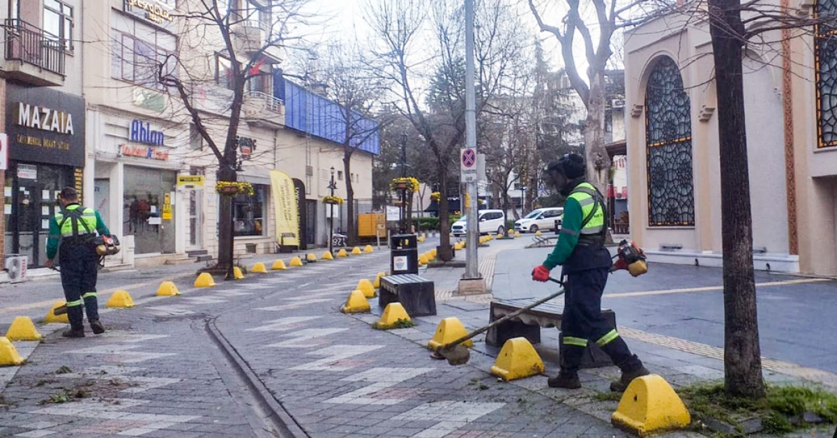 YABANİ OTLA MÜCADELE DEVAM EDİYOR