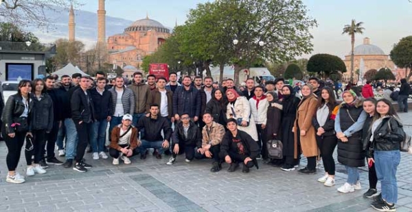 YALOVA AK GENÇLİK İSTANBUL'DA