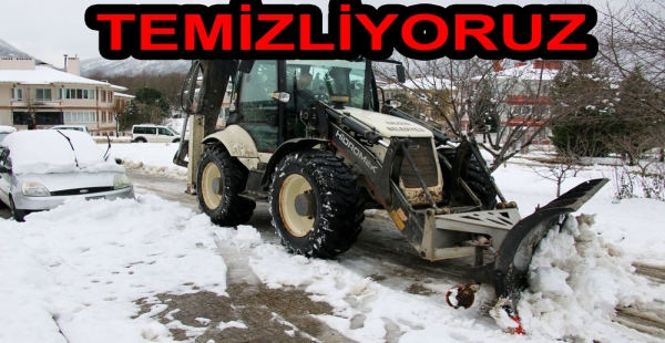 YALOVA BELEDİYESİ KARLARI TEMİZLİYOR
