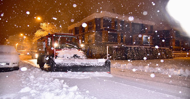 Yalova Belediyesi tüm gece ayaktaydı