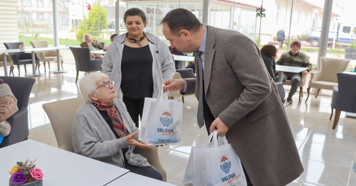YALOVA BELEDİYESİ’NDEN HUZUREVİNE ZİYARET