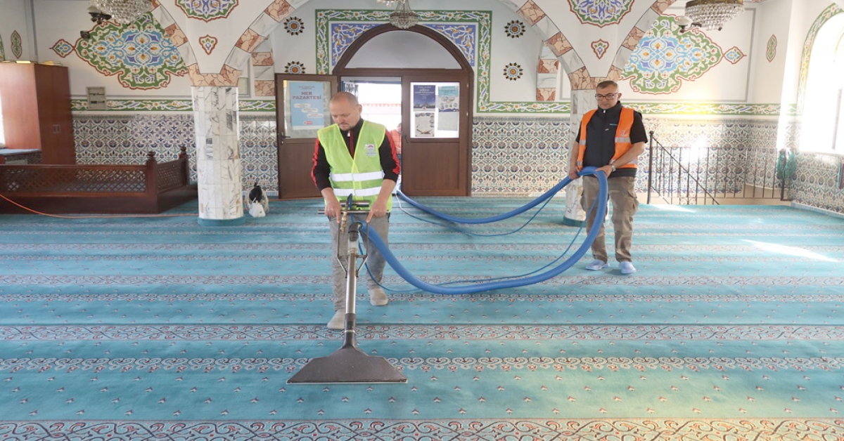YALOVA DA CAMİLER TEMİZLENİYOR