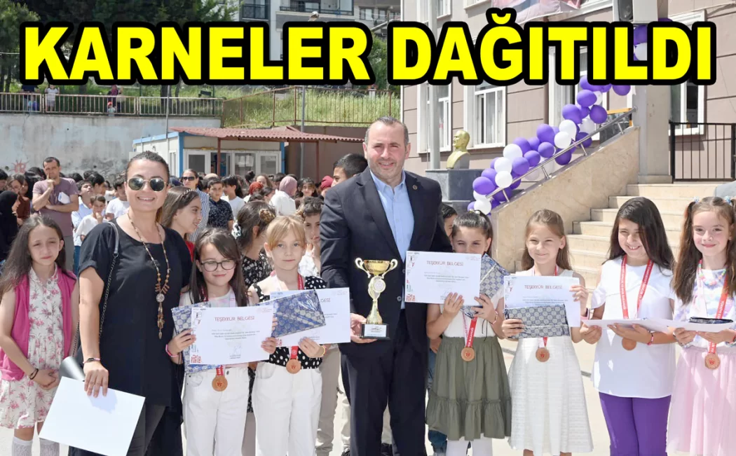 YALOVA DA ÖĞRENCİLER KARNE ALDI