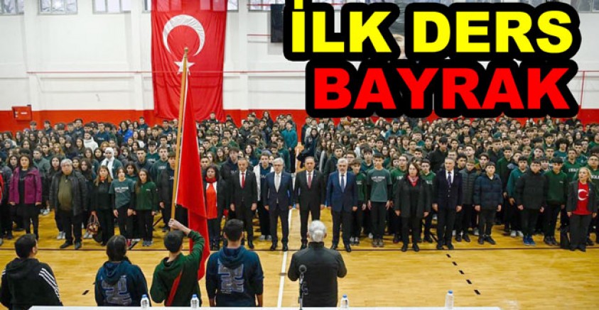 YALOVA'DA OKULLAR BAYRAK TÖRENİ İLE AÇILDI