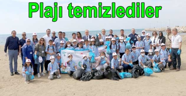 YALOVA SAHİLİNİ TEMİZLEDİLER