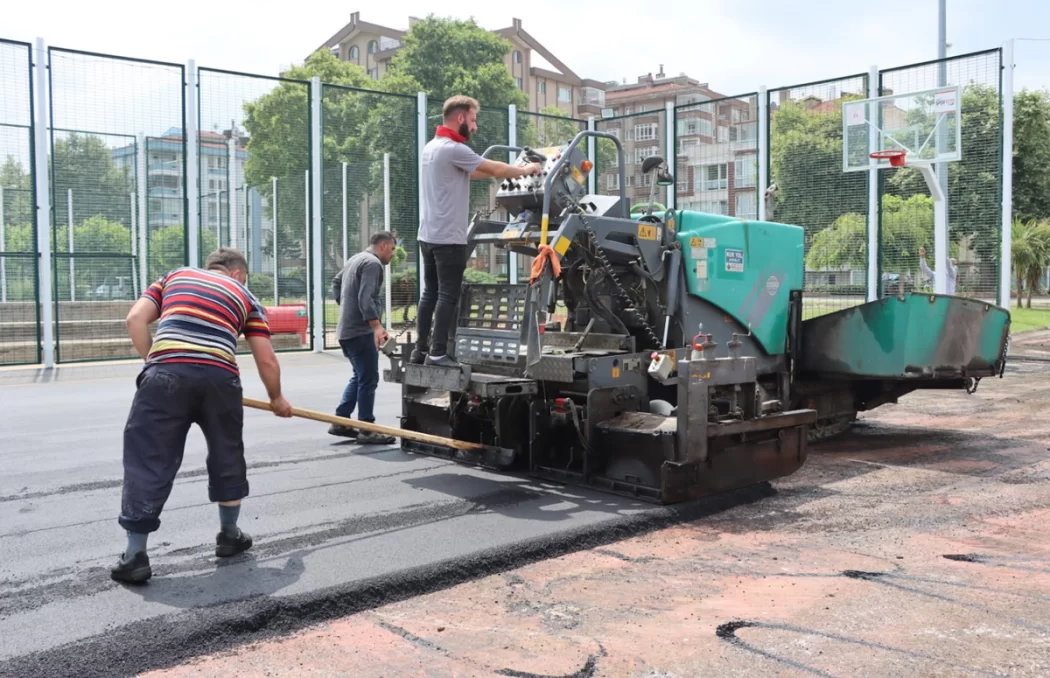 YALOVADA SPOR SAHALARINI YENİLİYOR