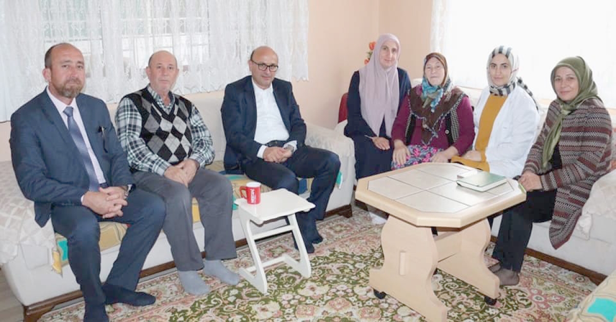 Yaşlılarımıza minnet borçluyuz