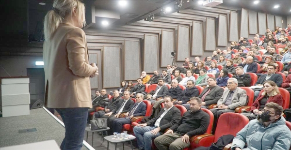 YAÜ AKADEMİK KALİTEYİ ARTTIYOR