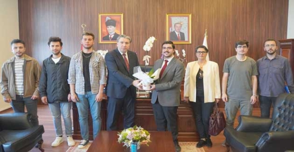 ​YAÜ ÖĞRENCİLERİ REKTÖR İLE GÖRÜŞTÜ