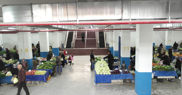 YENİ PAZAR YERİNDE SULAR DURULMUYOR