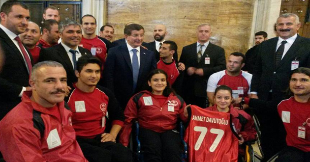 YOSK HEYETİ, BAŞBAKAN DAVUTOĞLU'NU ZİYARET ETTİ