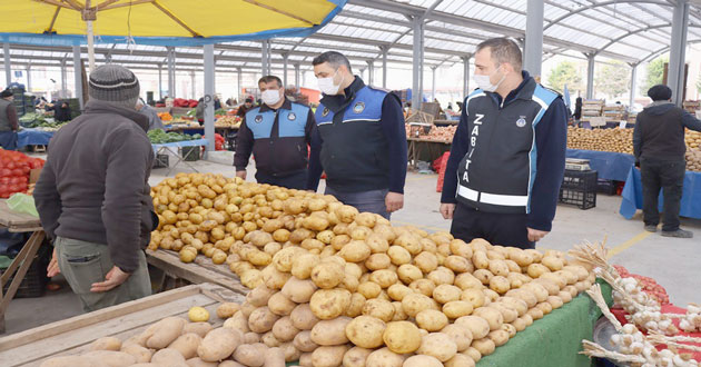 Zabıta 3 pazarı denetledi